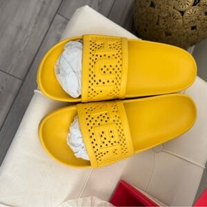 Hunter Vibrant Yellow Slides